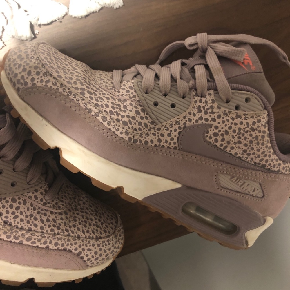 Nike Air Max 90. Women Sz. 7
